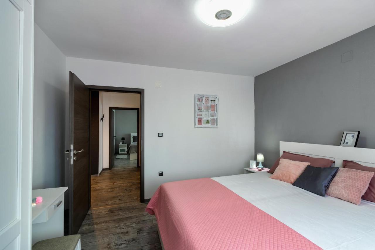 Apartman Gabrijela Muntic ภายนอก รูปภาพ